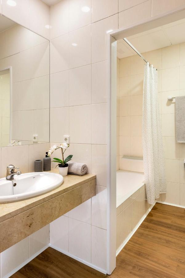 סביליה Micampus Armendariz Student Residence מראה חיצוני תמונה