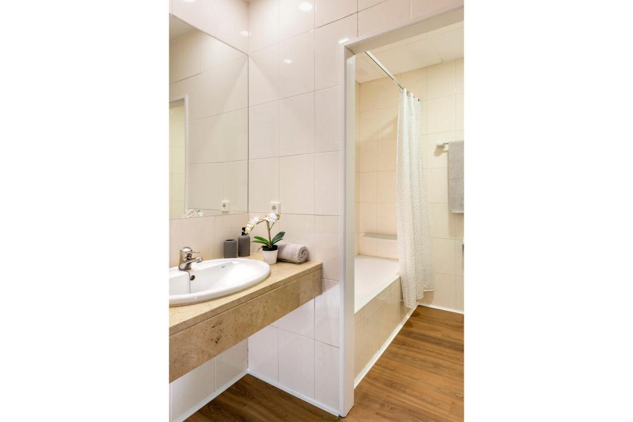 סביליה Micampus Armendariz Student Residence מראה חיצוני תמונה